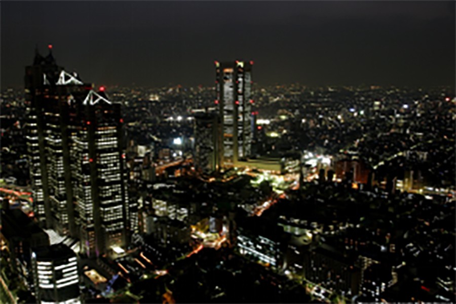 高樓夜景紅光奪目，你可知它們用處不??？